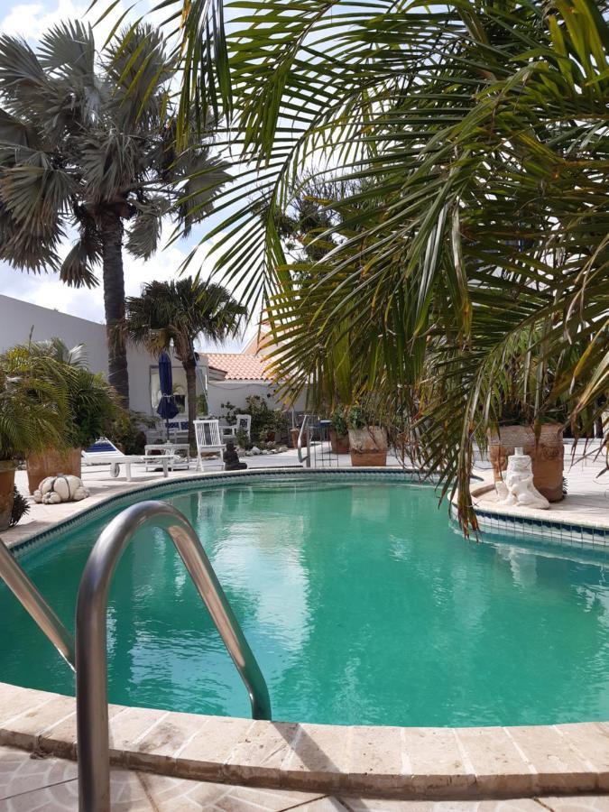 Palmita Hotel Hostel Oranjestad Eksteriør billede