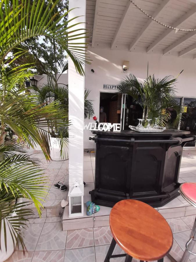 Palmita Hotel Hostel Oranjestad Eksteriør billede