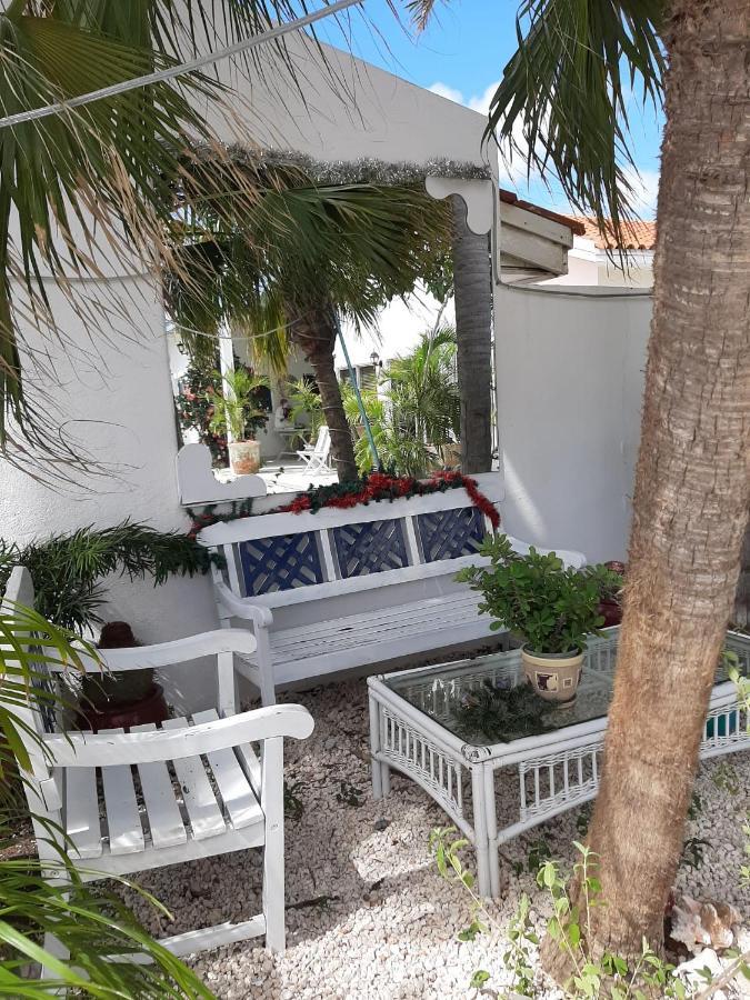 Palmita Hotel Hostel Oranjestad Eksteriør billede