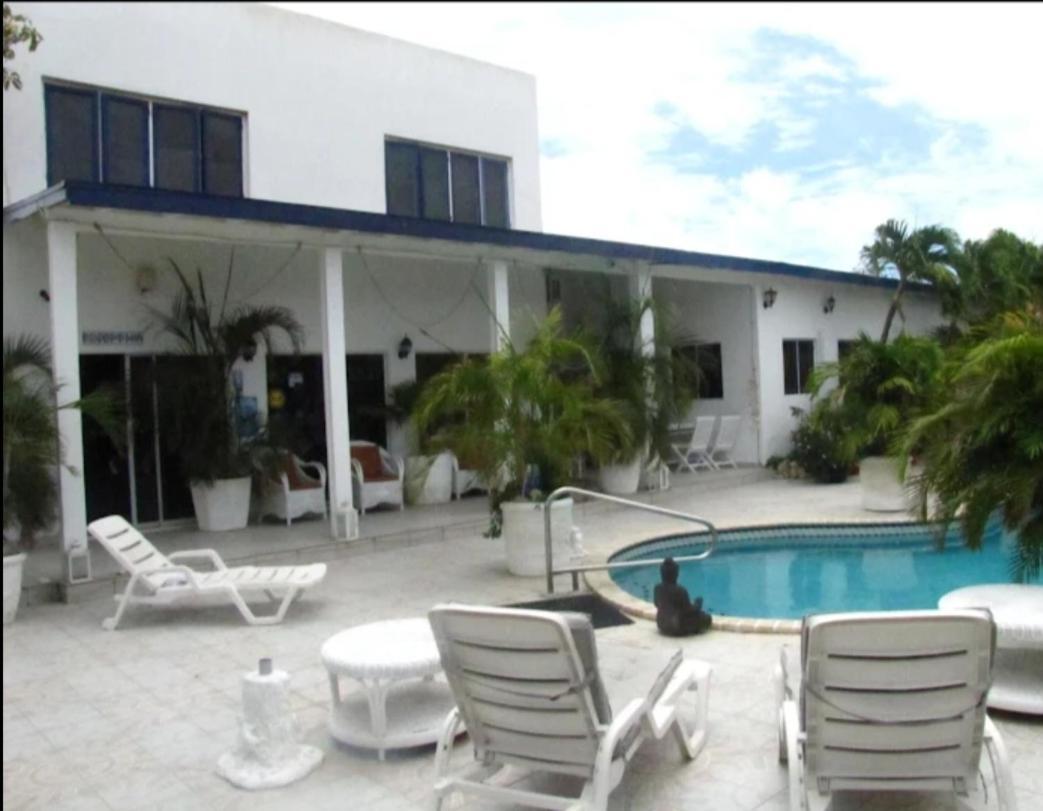 Palmita Hotel Hostel Oranjestad Eksteriør billede